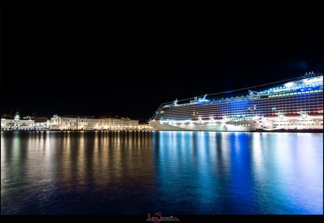 The House Of Joy - Luminoso - Clima - Balcone Apartment ตรีเอสเต ภายนอก รูปภาพ